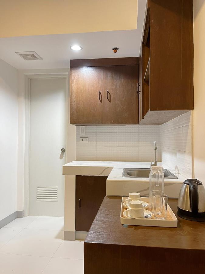 Airo Suites Makati Пасай Екстериор снимка
