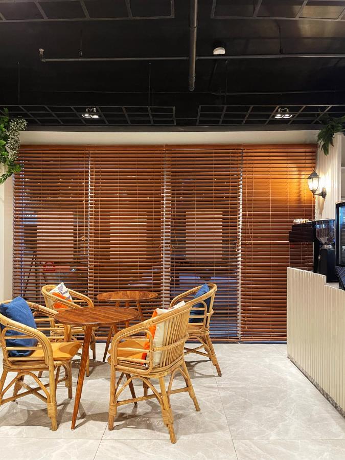 Airo Suites Makati Пасай Екстериор снимка